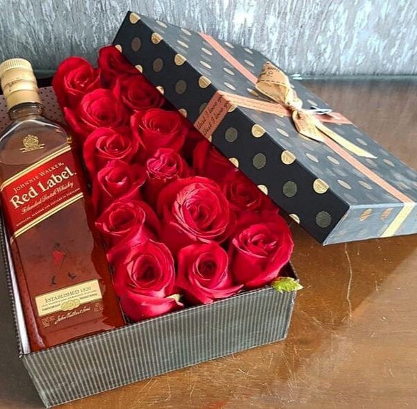 Red Label with Red Roses Gift Hamper