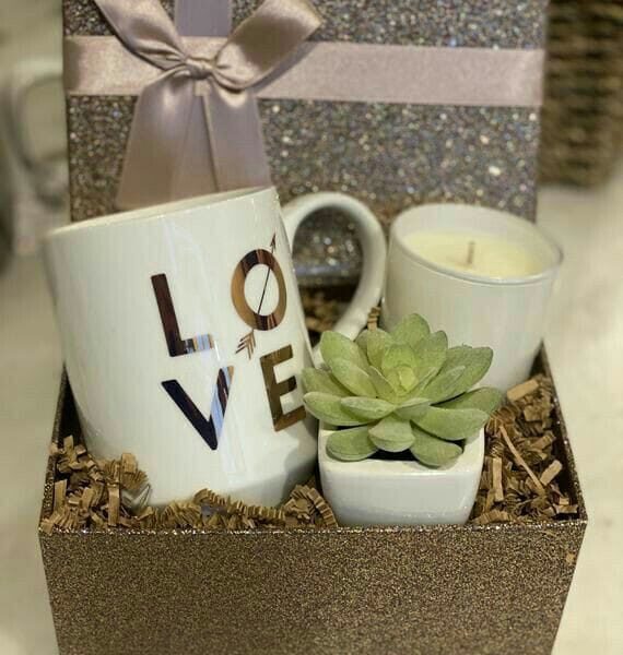 Simple Love Box