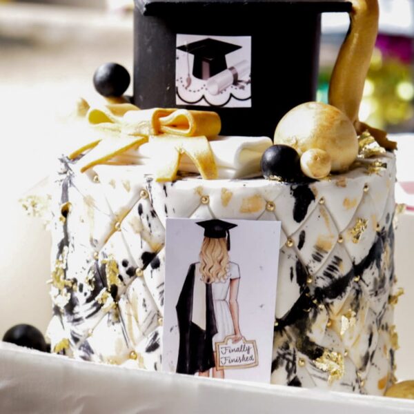 The 1.5kg Graduation Cake