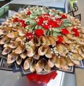 Money bouquet flowers and gifts